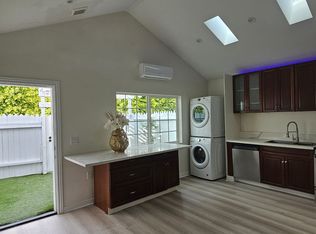 8619 Airdrome St, Los Angeles, CA 90035