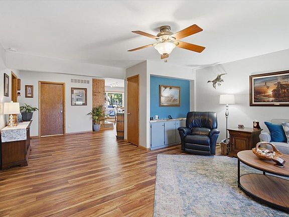 5th image of 2208 Oxford Ln