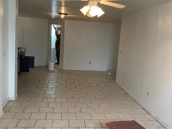 3833 Deodar St APT 1F