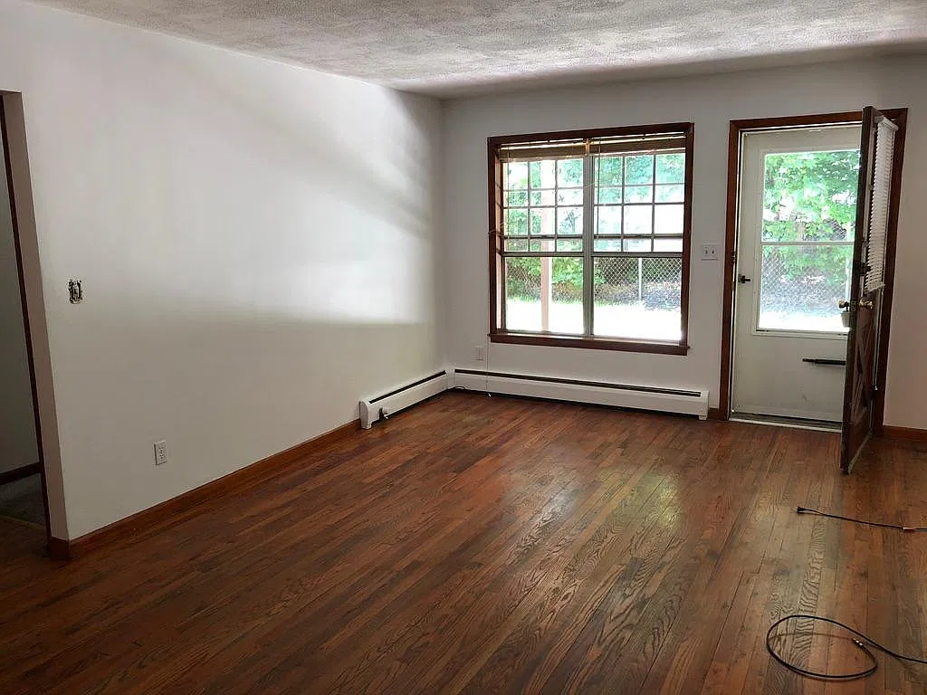 2 bed, 840 sqft, $2,100 — Photo 3