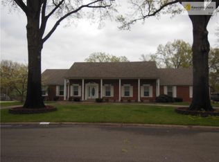 3227 S Sunrise Slope, Independence, MO 64052