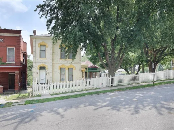 219 S 12th St, Saint Joseph, MO 64501