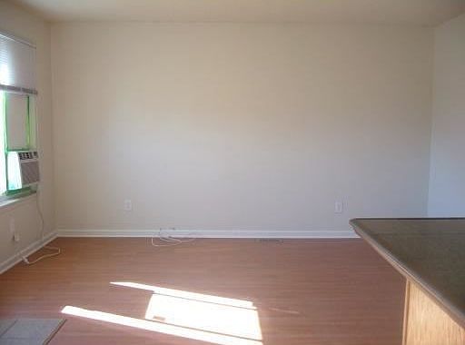 4th image of 538 Greenlawn St