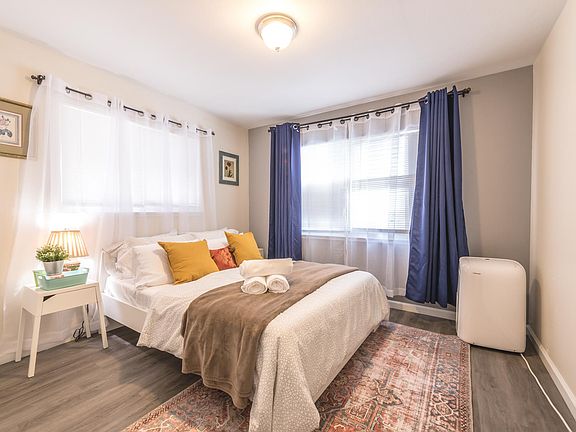 3rd image of 203 W Hendy Ave #203