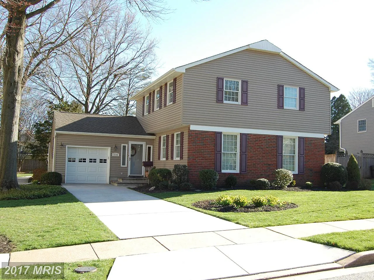 2146 Suburban Greens Dr photo 1