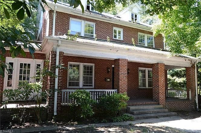 2nd image of 400 S Aycock St