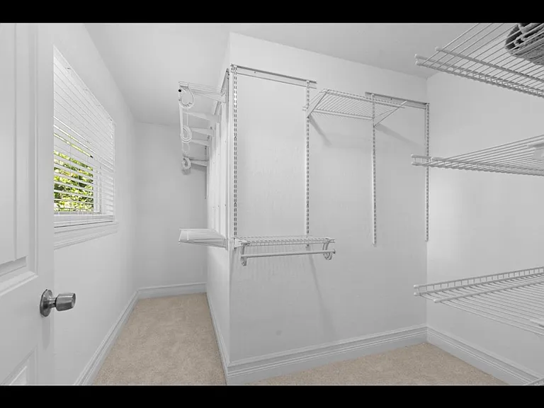 521 Ardmore Rd — Photo 11