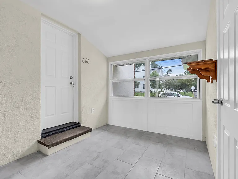 63 Livingston Ave #A — Photo 17