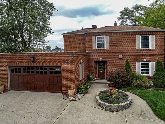 2nd image of 1024 E Jackson Blvd