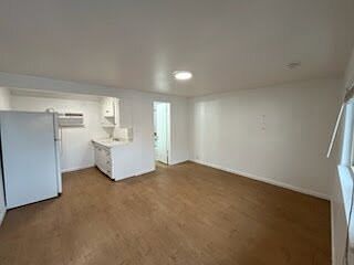 5th image of 282 N Main St