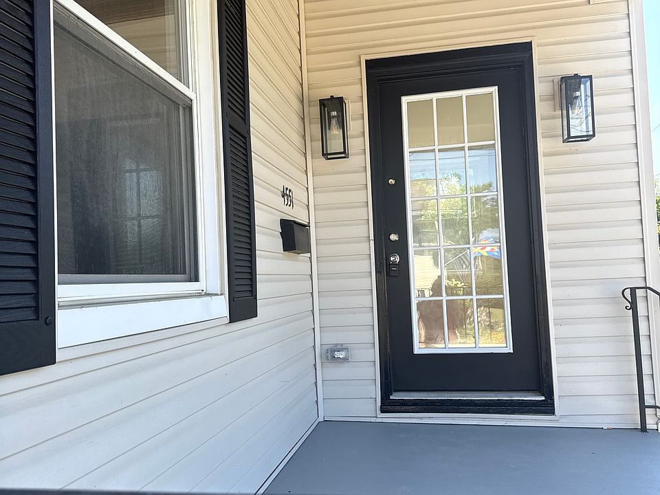 2nd image of 4551 Lamont Ave