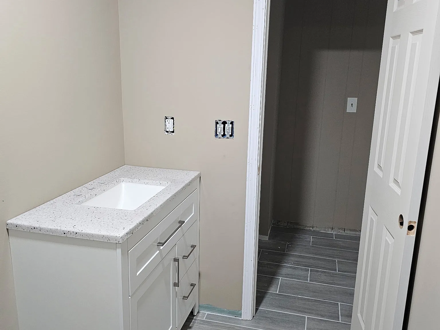 3 bed, 1200 sqft, $1,900 — Photo 4