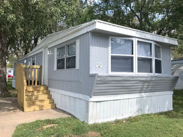 2200 Harper St Lot D15, Lawrence, KS 66046