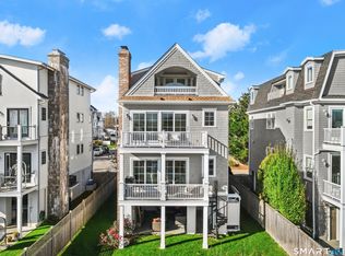 75 Craig Ct, Fairfield, CT 06824