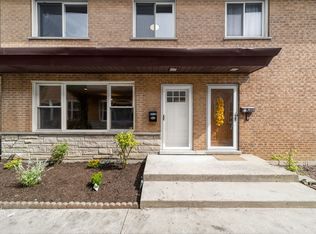 8319 Kilpatrick Ave #C, Skokie, IL 60076