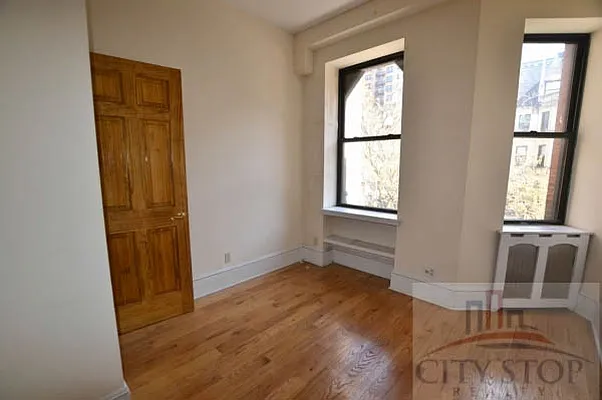 Rented by City Stop Realty | media 50