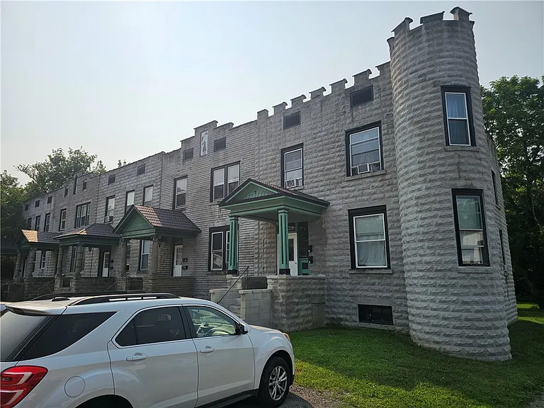 105 Sherman Pkwy — Photo 2