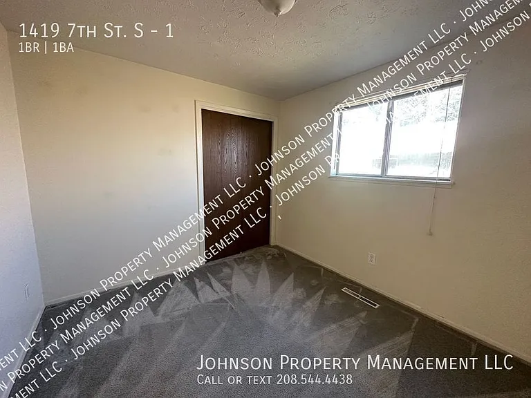 1419 7th St S #1 — Photo 11