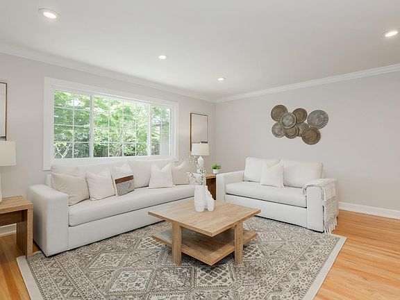 5th image of 1407 S Mary Ave