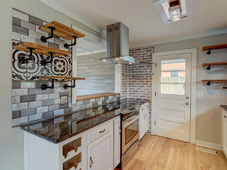 551 Bonerwood Dr — Photo 8