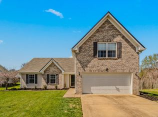 2219 Newport Dr, Spring Hill, TN 37174