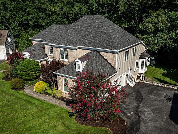 3rd image of 18634 Woodgate Pl