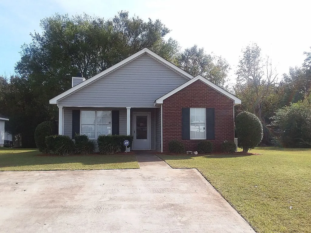 500 Chadwyck Cir photo 1