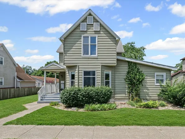504 N Center St, Lexington, IL 61753