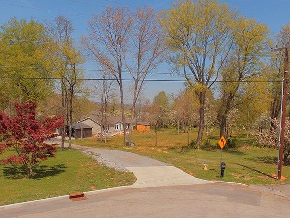 4th image of 670 Brentwood Dr
