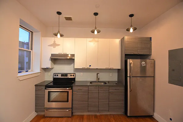 Rented by Spire Group | media 10