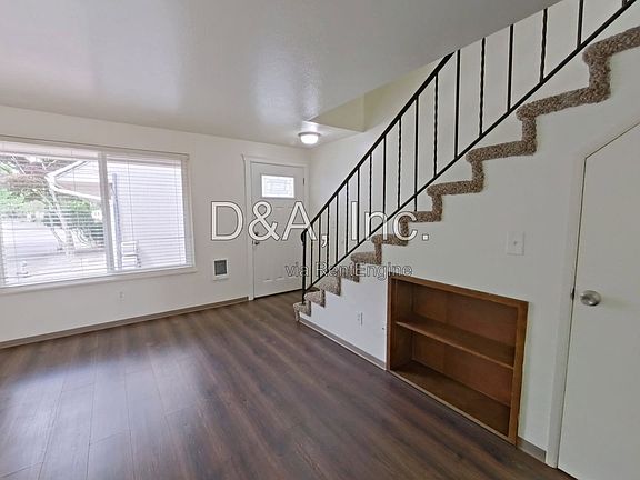 3rd image of 140 NE Conifer Blvd #10