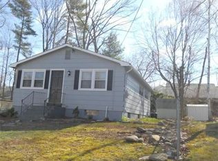 40 Crawford Cir, Springfield, MA 01108