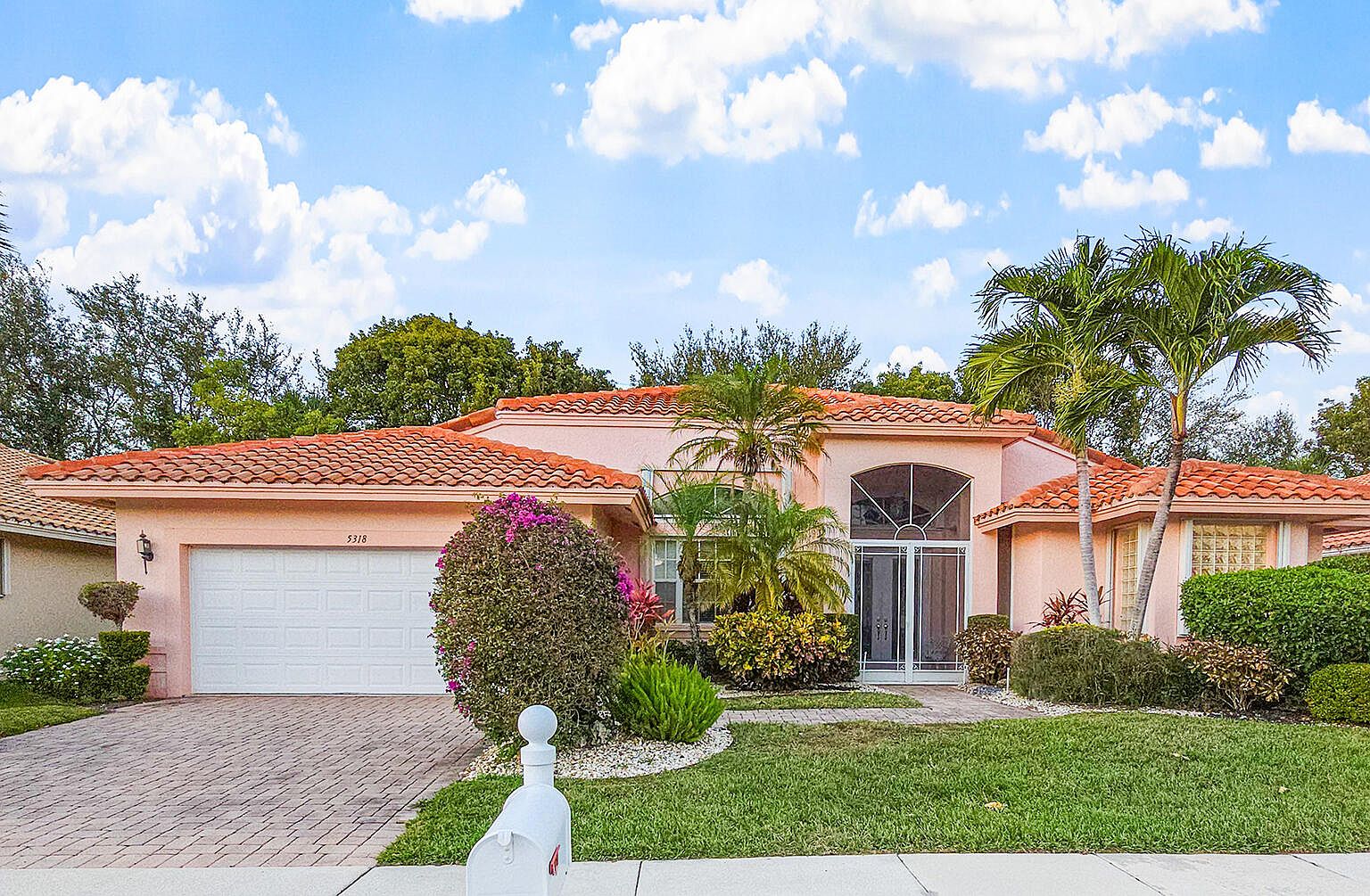 5318 Landon Circle
