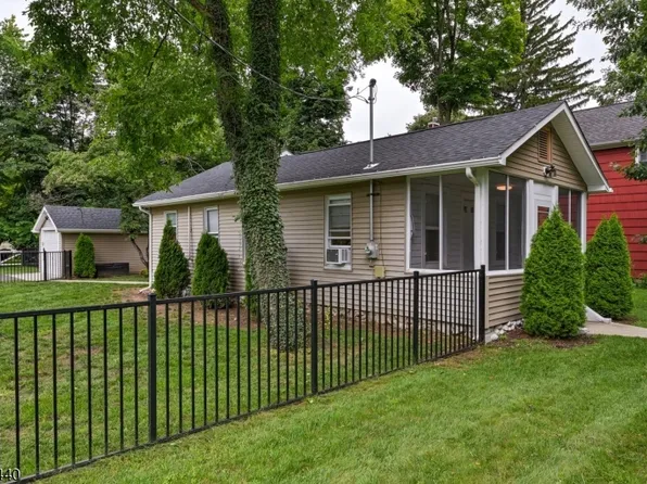 87 Doty Rd, Oakland Boro, NJ 07436