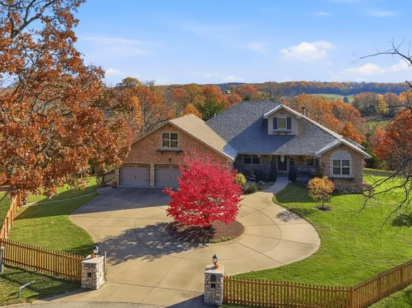 1734 Yoachum Drive, Nixa, MO 65714