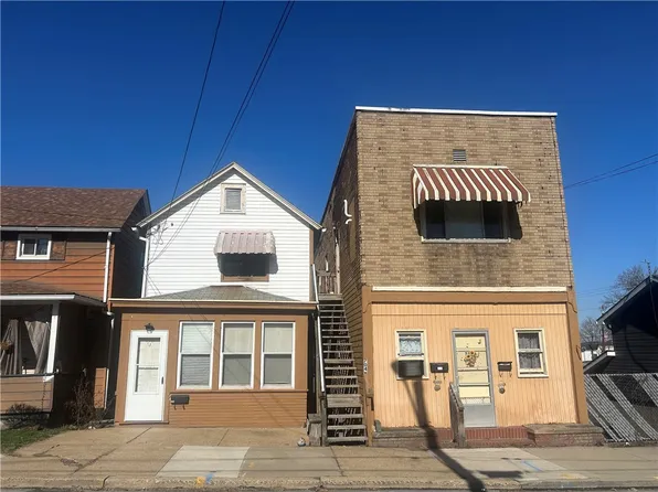 704/706 Holland St, Vandergrift, PA 15690