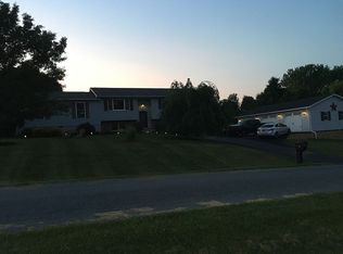 58 Meadow Dr, Mohrsville, PA 19541