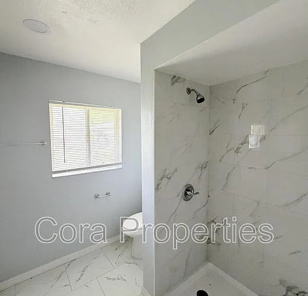 825 Avenue Y NW — Photo 17