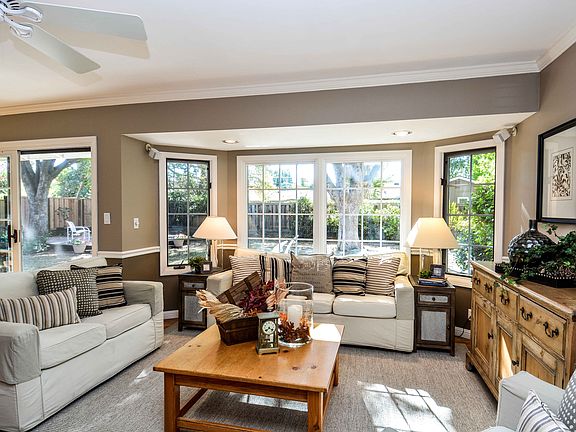 3rd image of 321 Fenway Dr