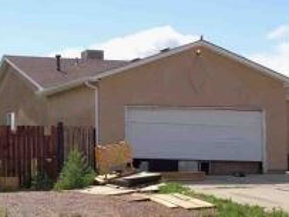 2nd image of 868 S Knox Dr