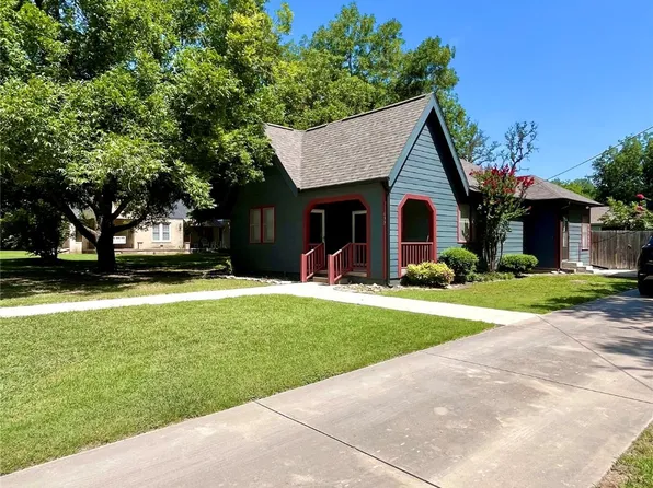 409 W Henry St, Hamilton, TX 76531