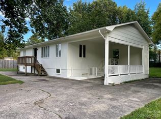 5700 Hickory Grove Rd, Charlotte, NC 28215