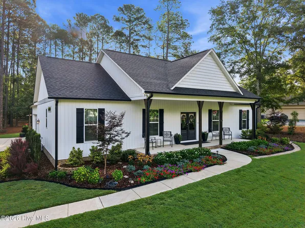 105 Stallion Drive, West End, NC 27376