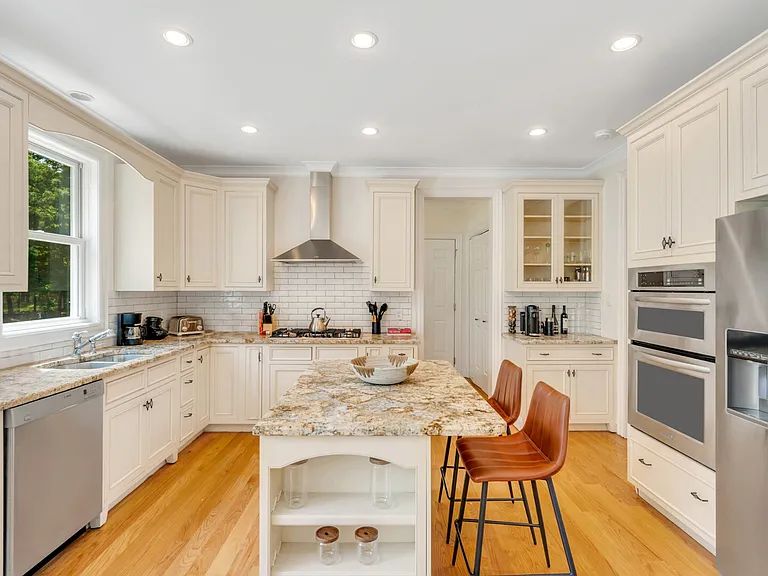 8 Wildflower Ln — Photo 12