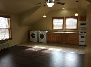 415 E Nerton St, Talent, OR 97540