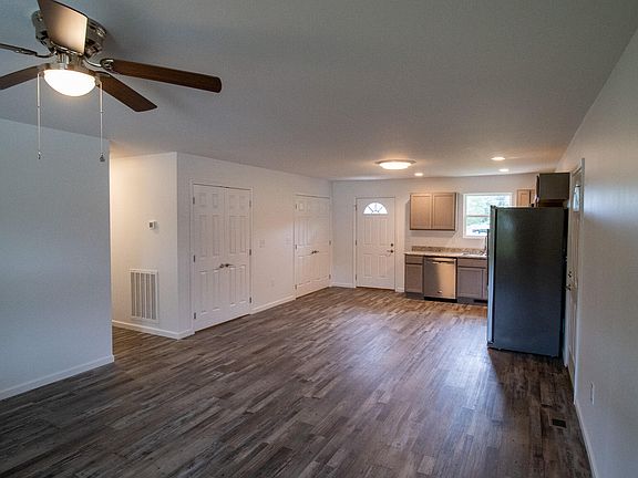 5th image of 908 Isabell Dr