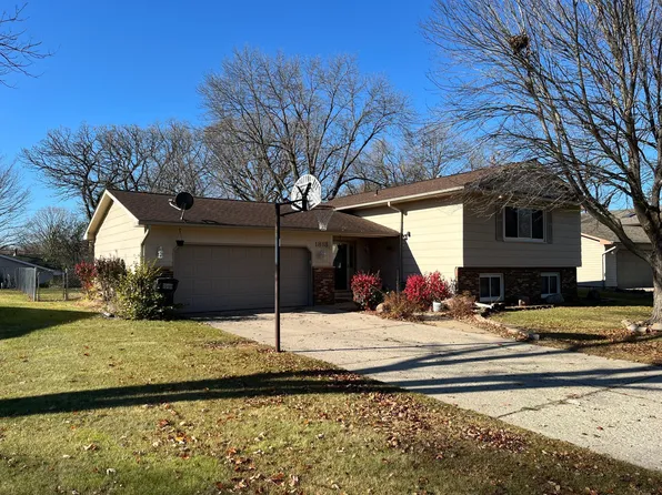 1813 Bayview Dr, Albert Lea, MN 56007