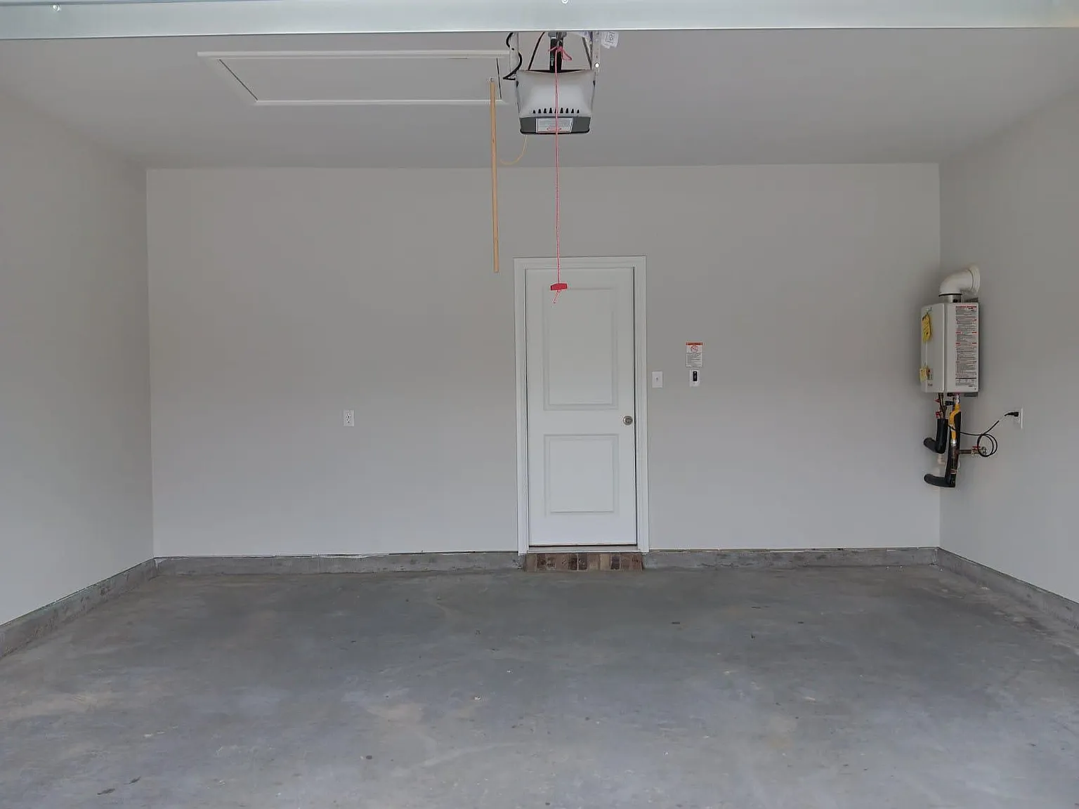 4 bed, 1773 sqft, $2,295 — Photo 3