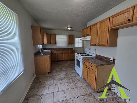 5th image of 4213 E Pleasant Run Parkway South Dr