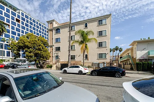 1466 Tamarind Ave #104 Photo 1
